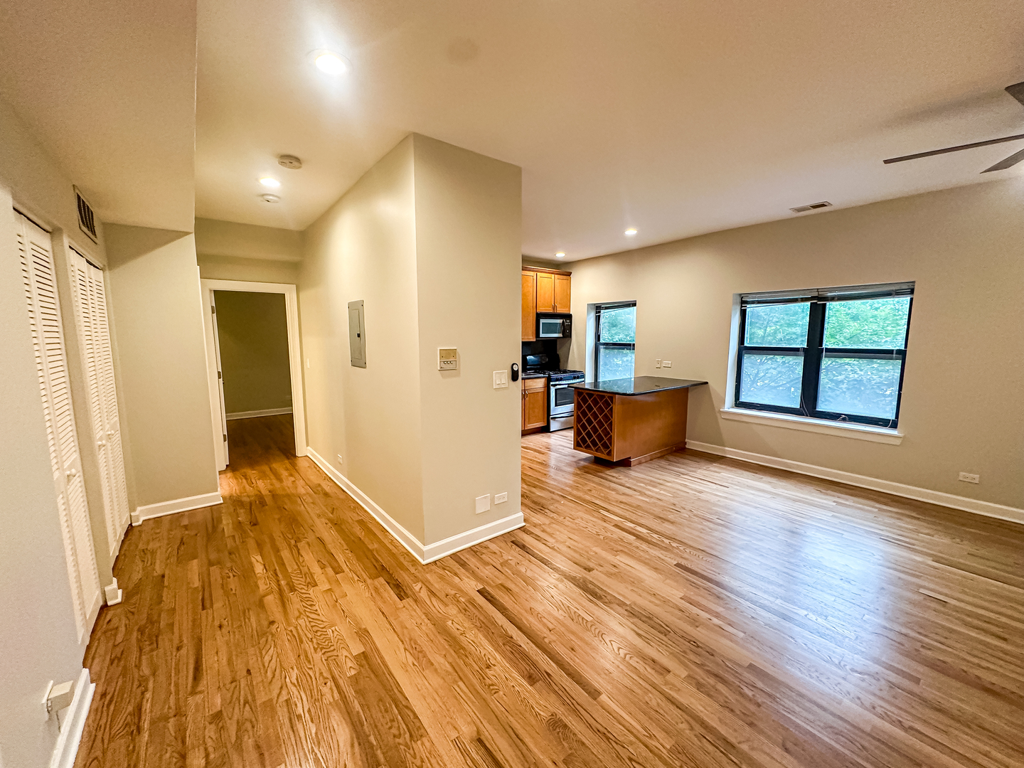 6324 S Kimbark Avenue 300 Property Photo 10