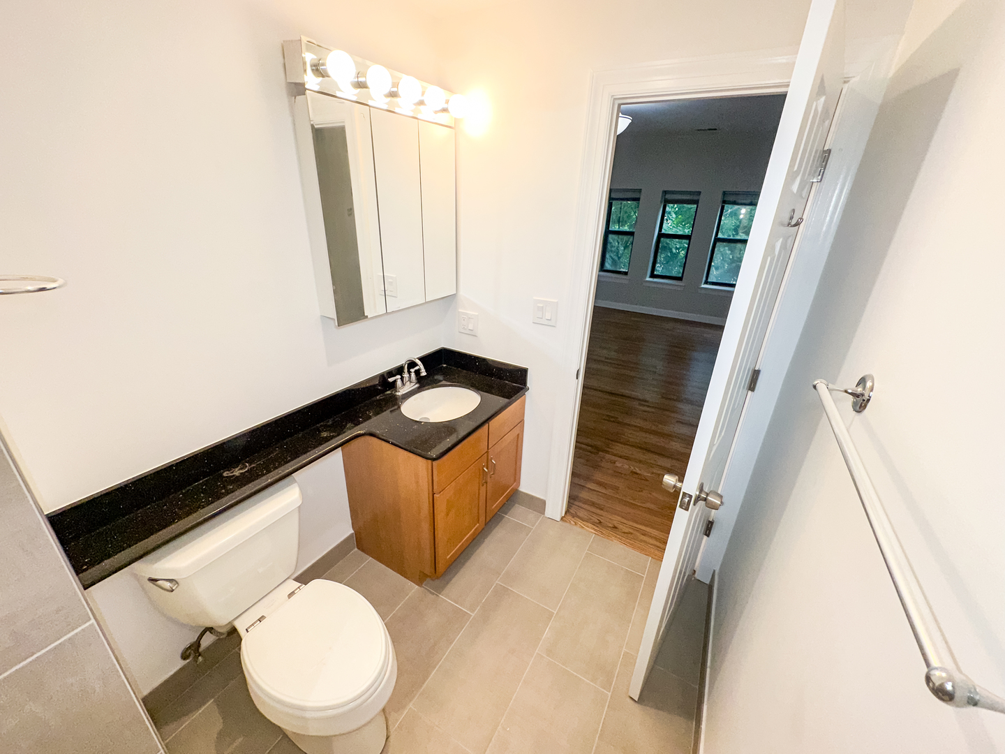 6324 S Kimbark Avenue 300 Property Photo 17