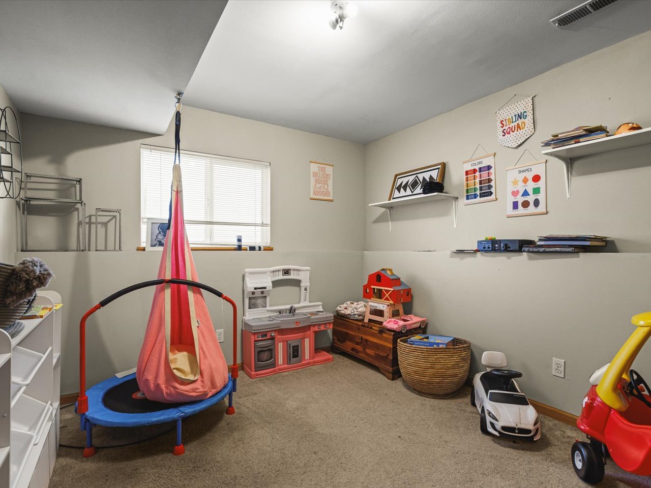 7284 Thomas Drive Property Photo 20