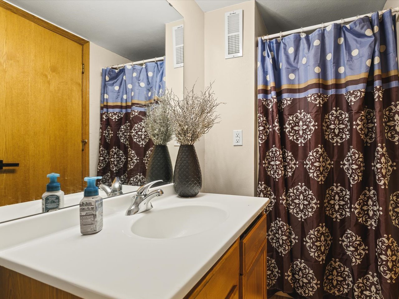 7284 Thomas Drive Property Photo 23