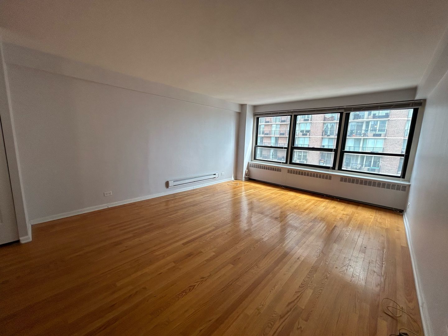 4180 N Marine Drive 1501 Property Photo 4