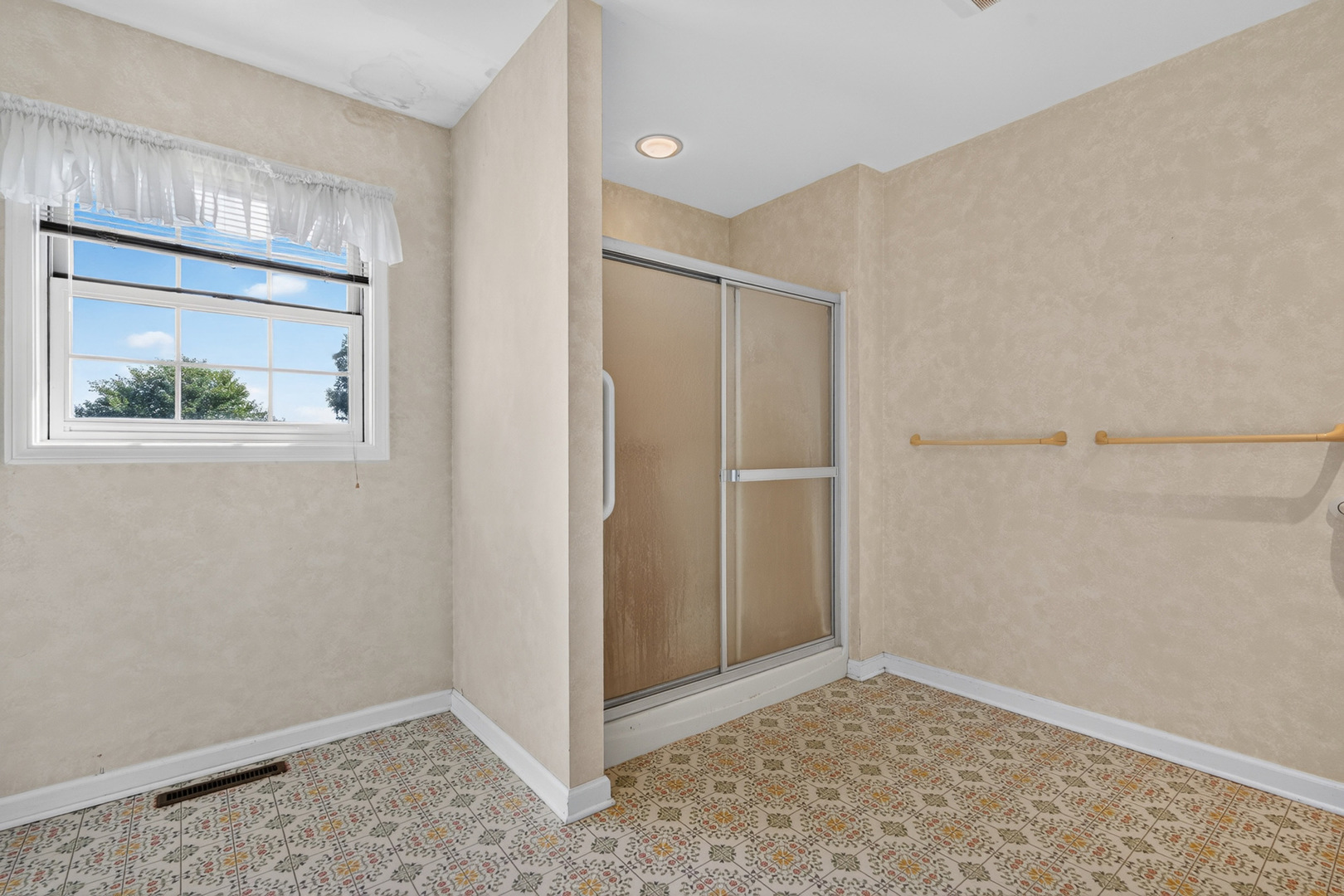 25651 W Illinois Route 60 Highway Property Photo 12