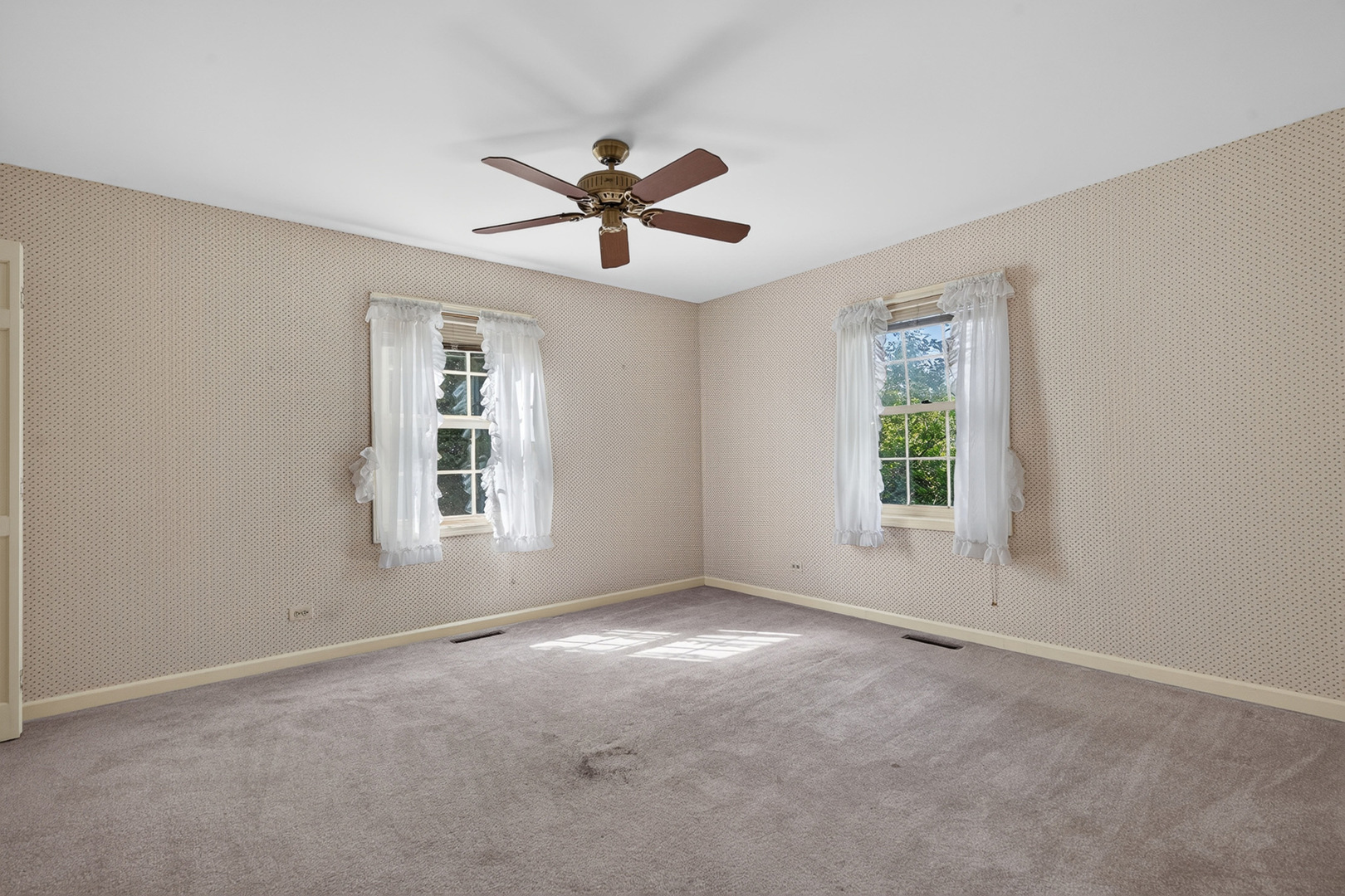 25651 W Illinois Route 60 Highway Property Photo 17