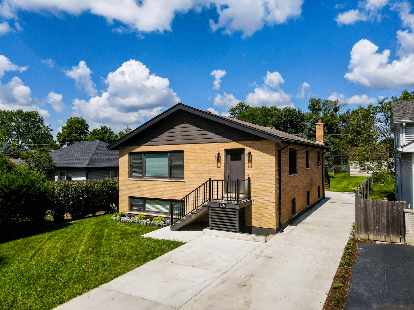 1009 Highland Avenue Property Photo 1
