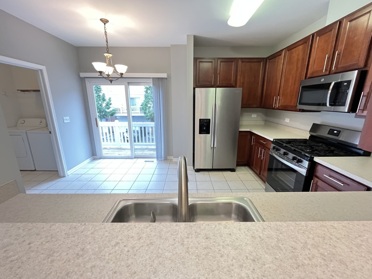 2009 Concord Drive Property Photo 3