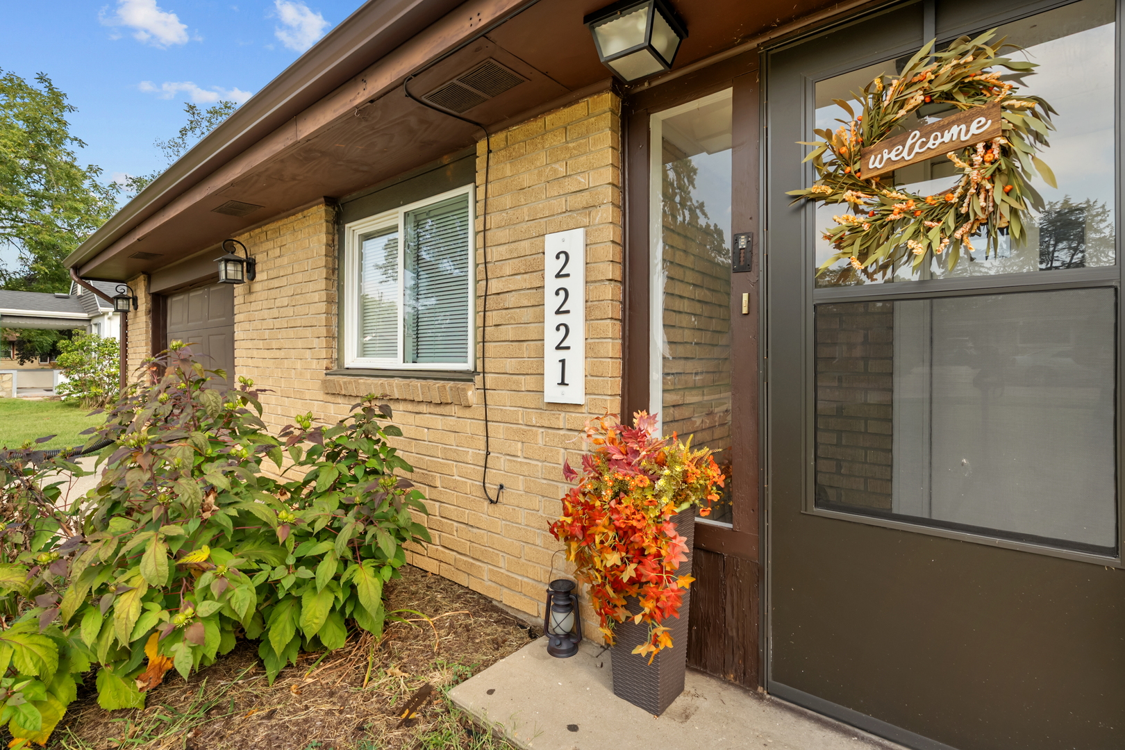 2221 Sharon Avenue Property Photo 4
