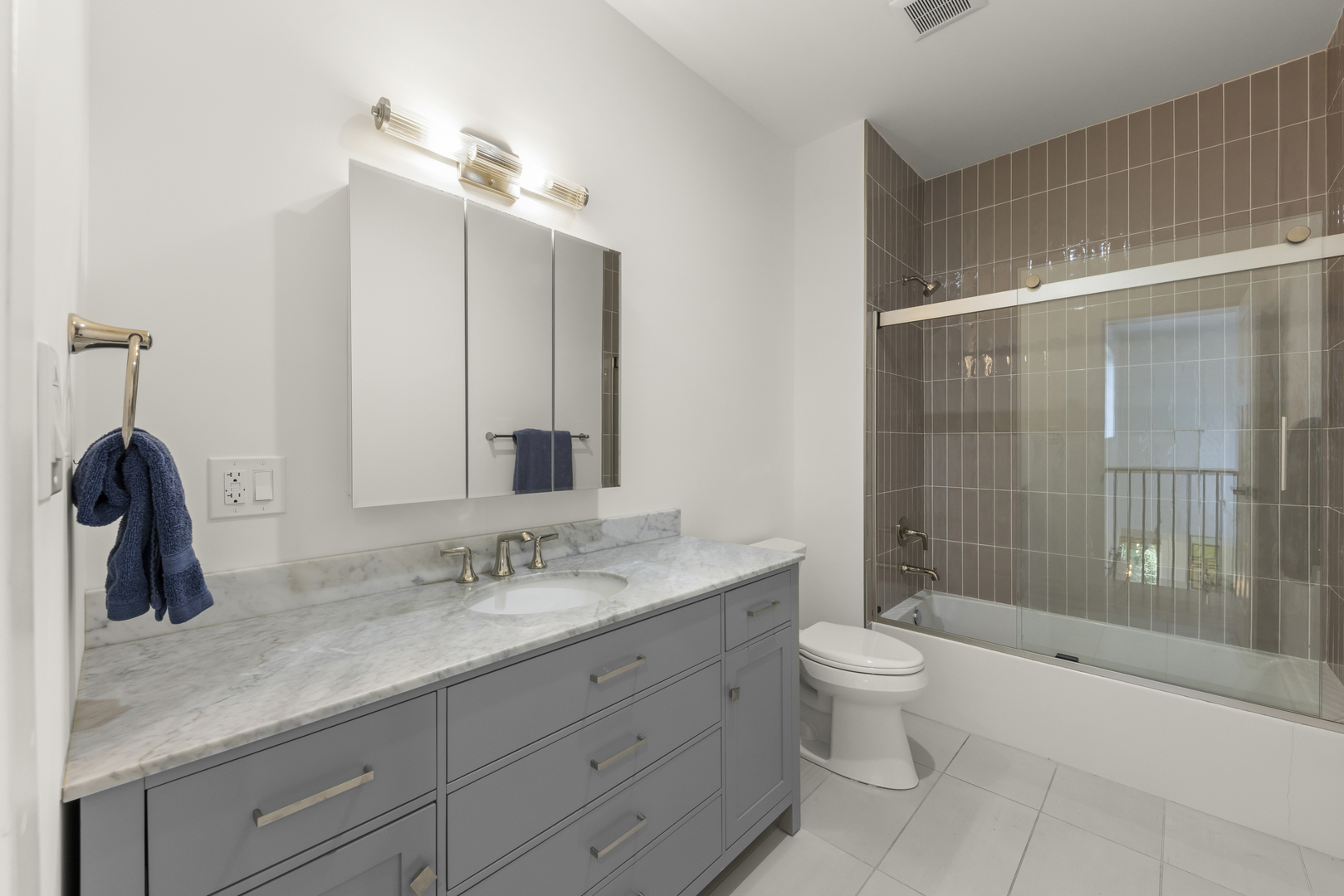 951 N Harvard Avenue Property Photo 30