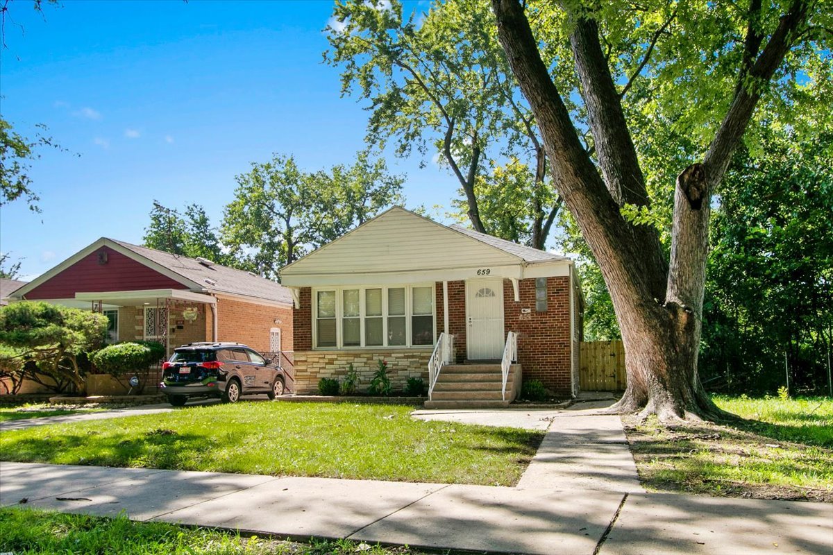 659 W 129th Place Property Photo 3