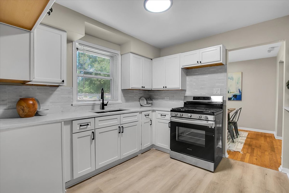 659 W 129th Place Property Photo 12