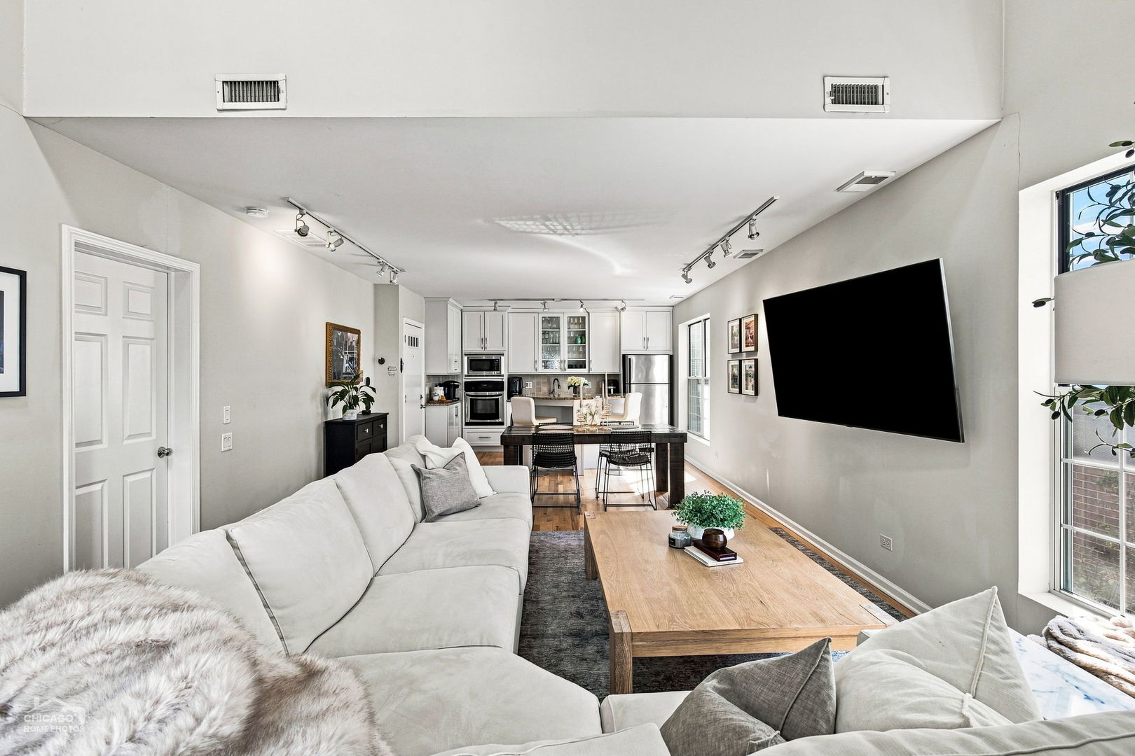 1640 W Diversey Avenue 6 Property Photo 6