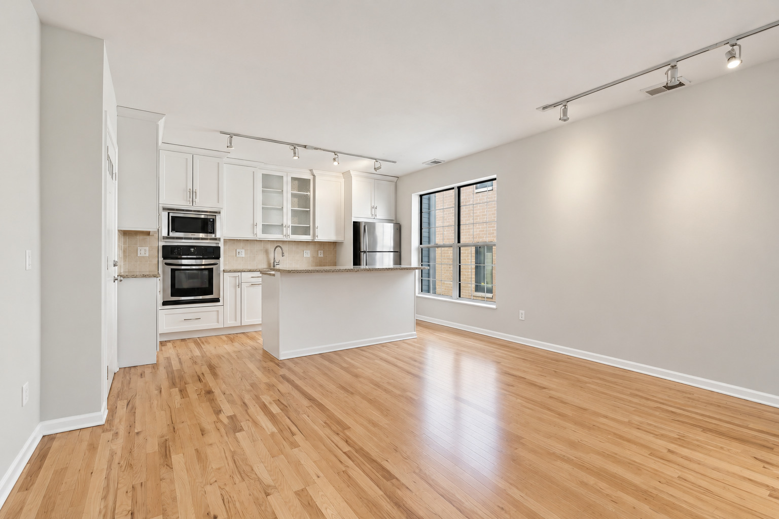1640 W Diversey Avenue 6 Property Photo 9