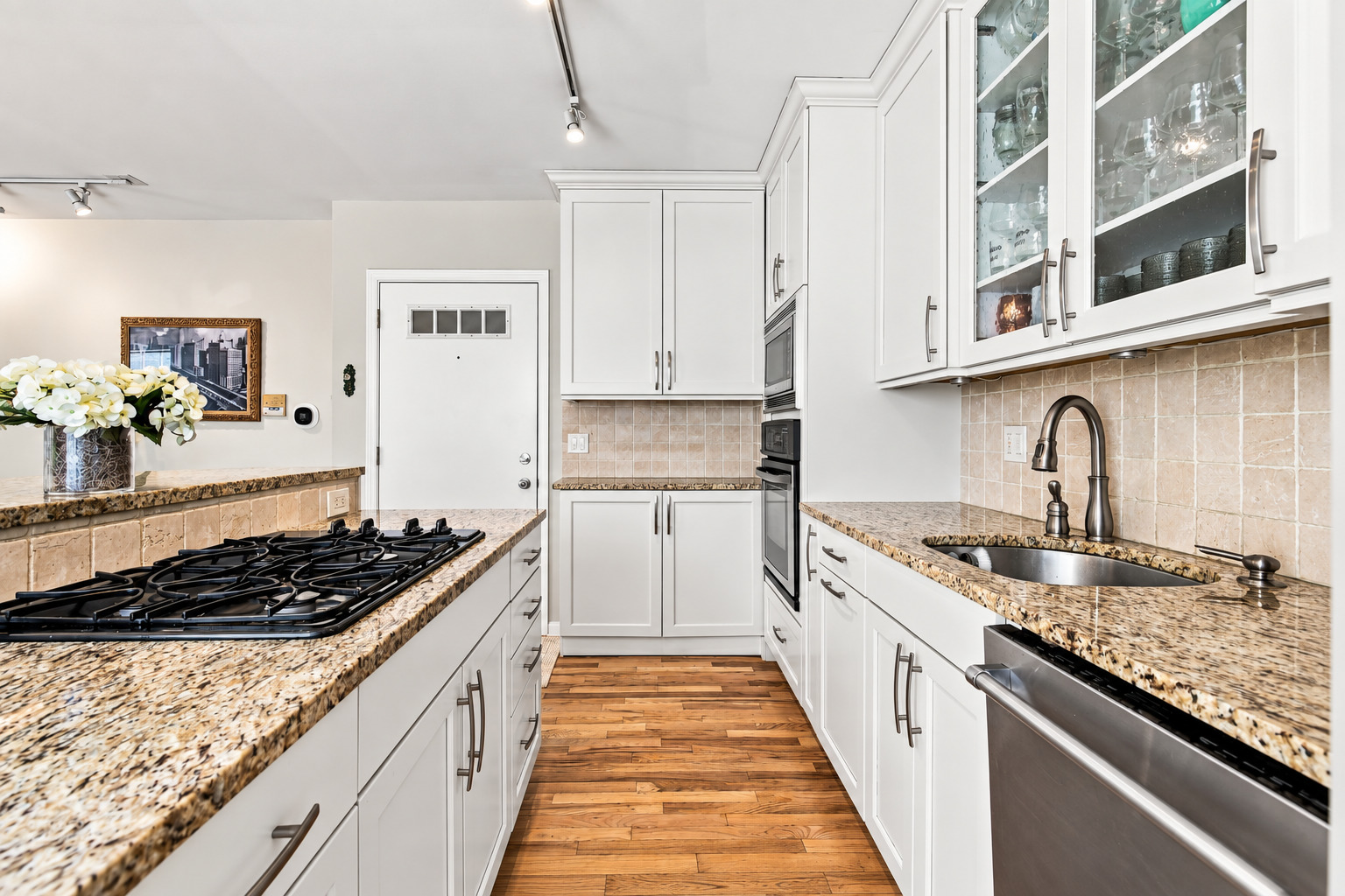 1640 W Diversey Avenue 6 Property Photo 10