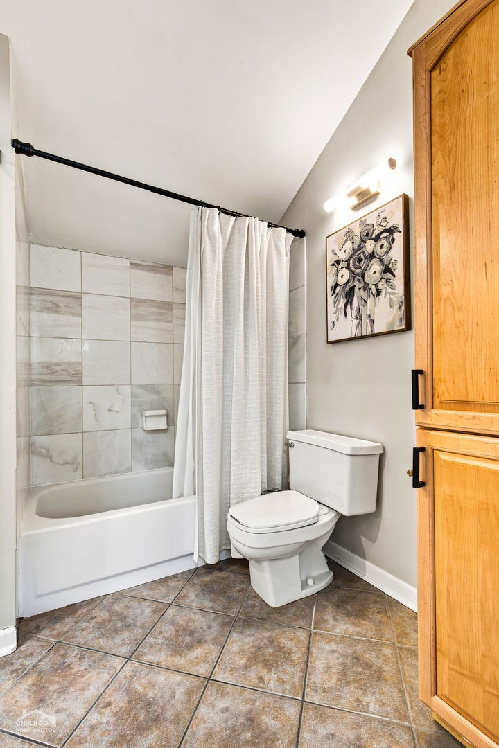 1640 W Diversey Avenue 6 Property Photo 20