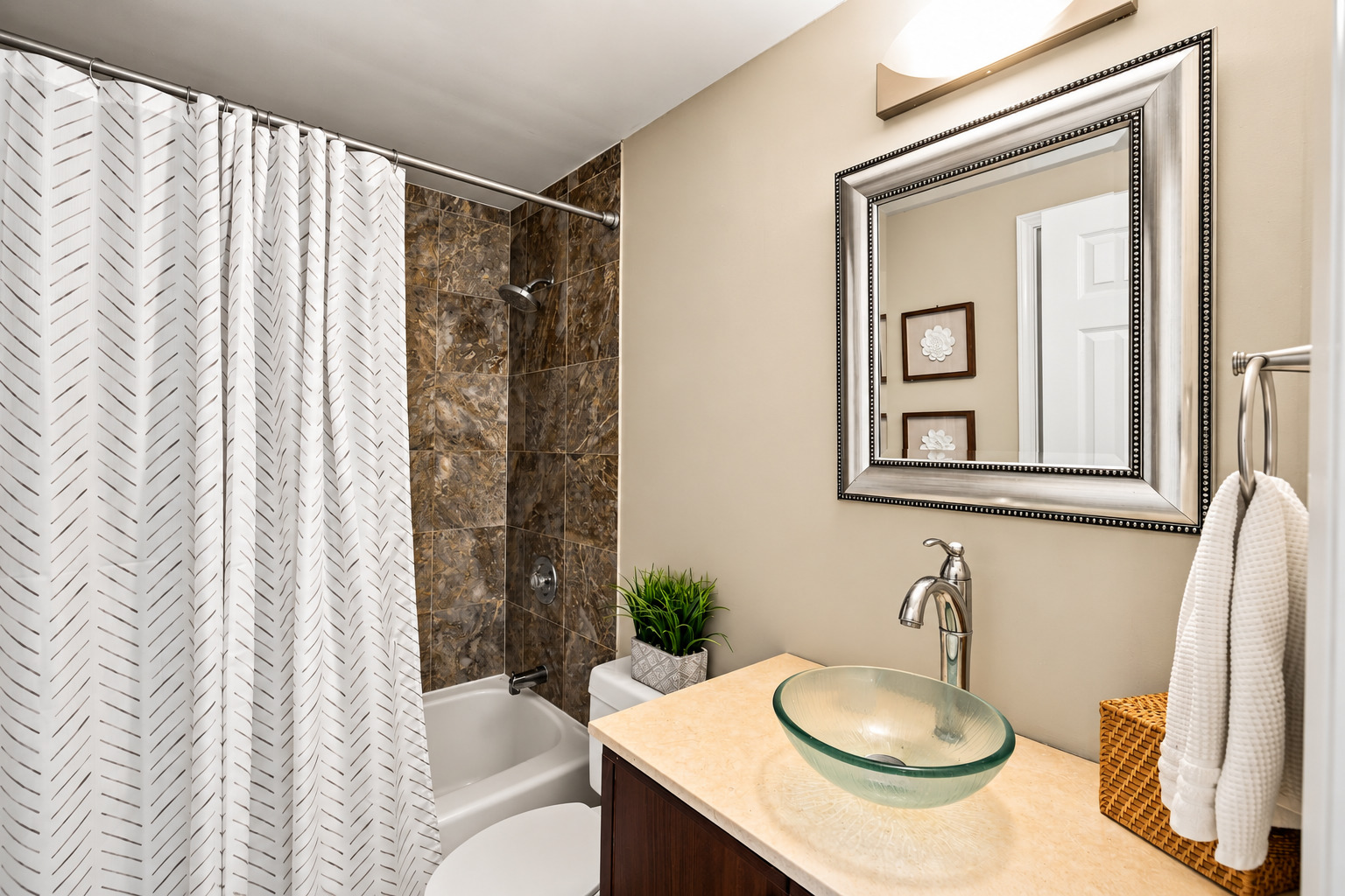 1640 W Diversey Avenue 6 Property Photo 23