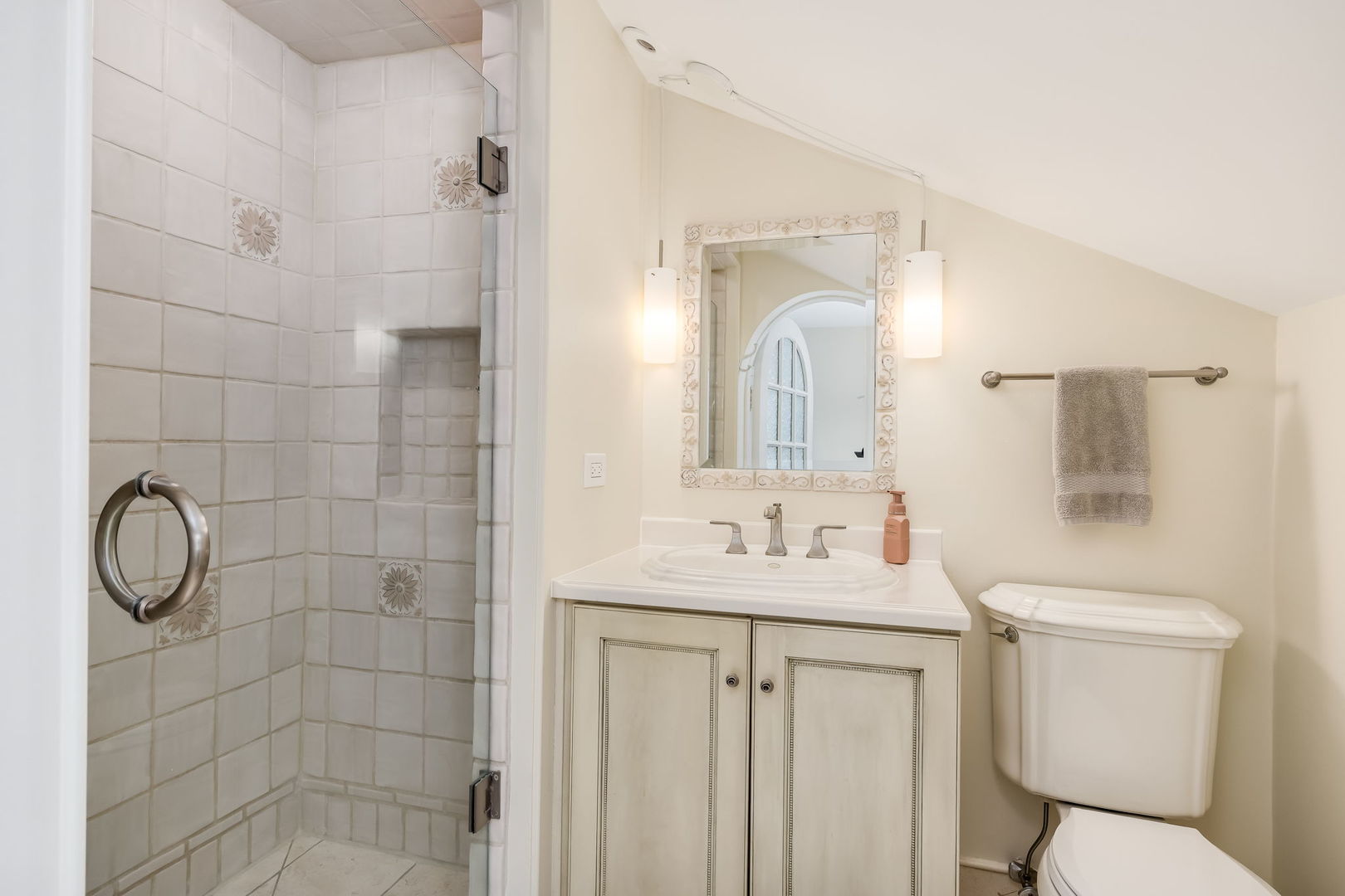 1135 N Kenilworth Avenue Property Photo 36