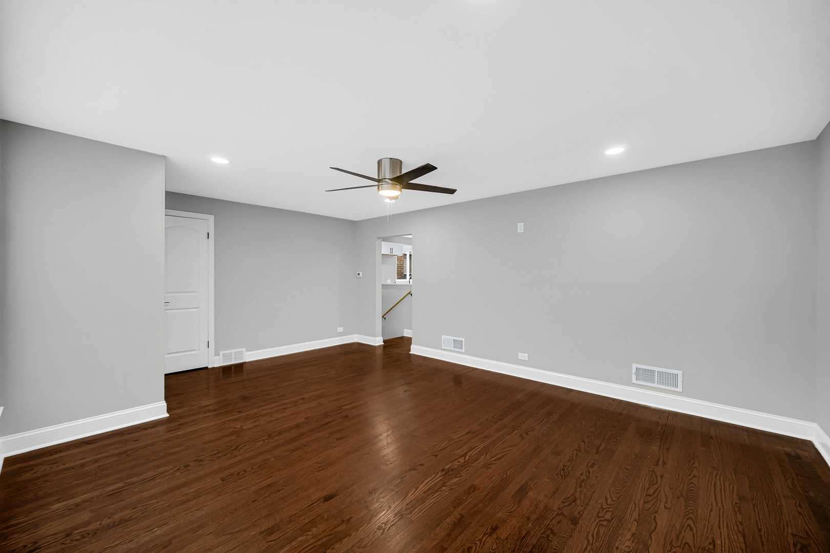 7914 S Richmond Street Property Photo 10