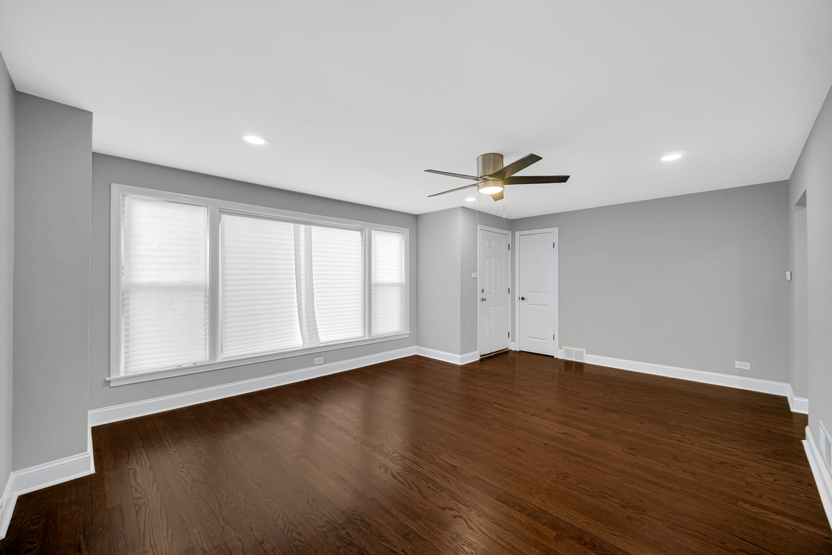 7914 S Richmond Street Property Photo 11