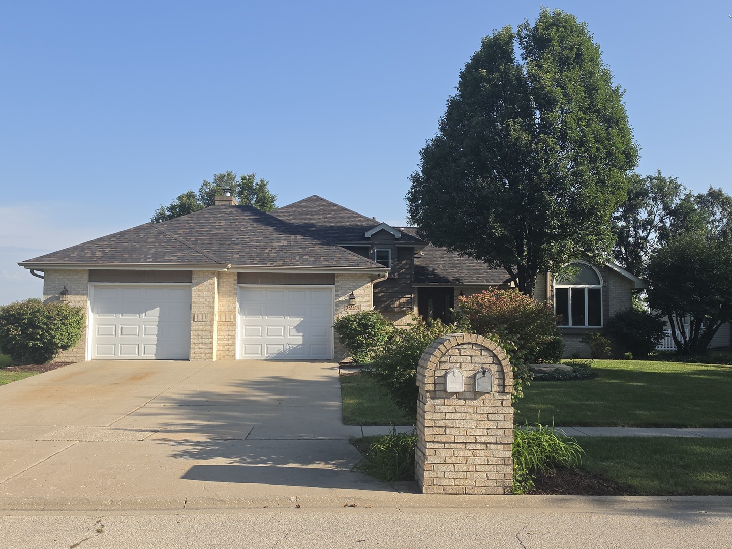 1223 Wales Court Property Photo 1