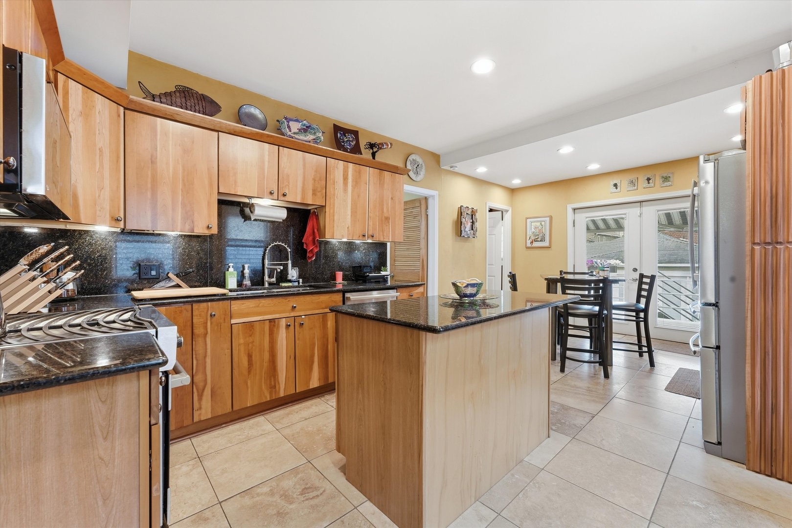 3619 S Parnell Avenue Property Photo 4