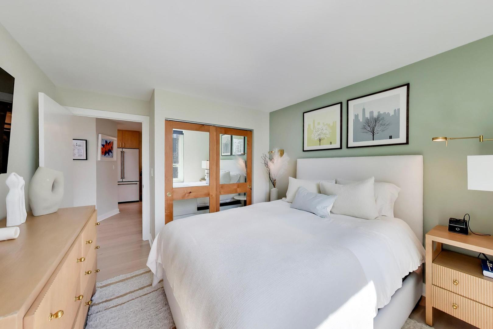 345 N La Salle Drive 3306 Property Photo 8