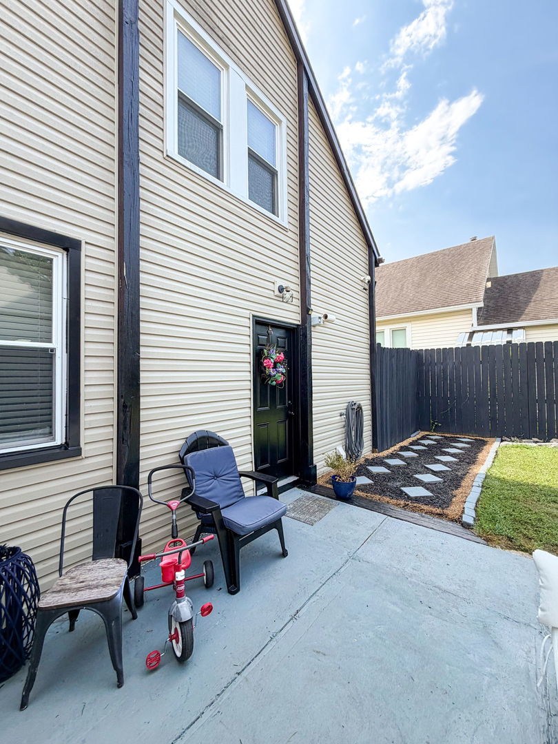 326 South Sycamore Property Photo 6