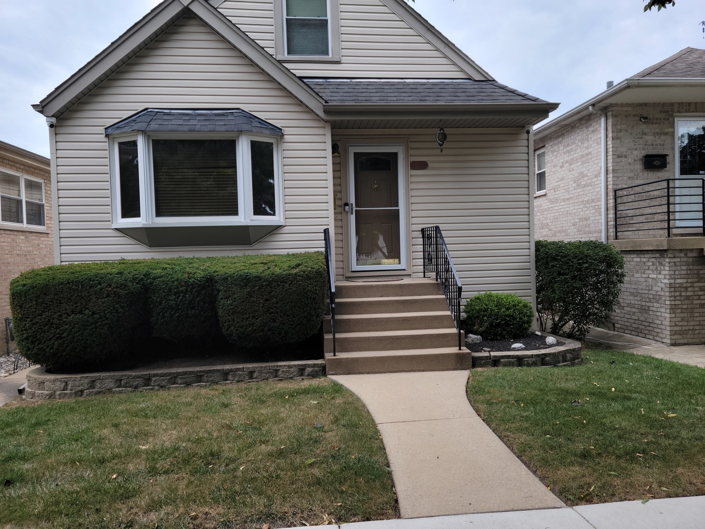 2438 Clinton Street Property Photo 1