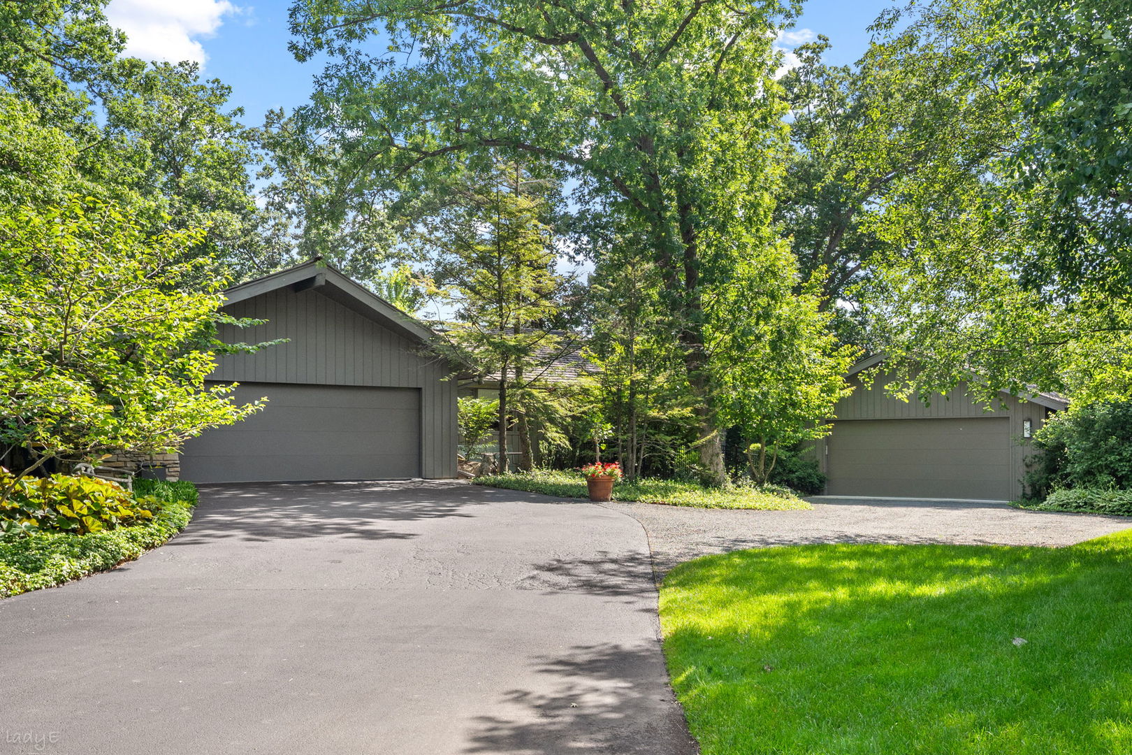 677 Driftwood Lane Property Photo 40