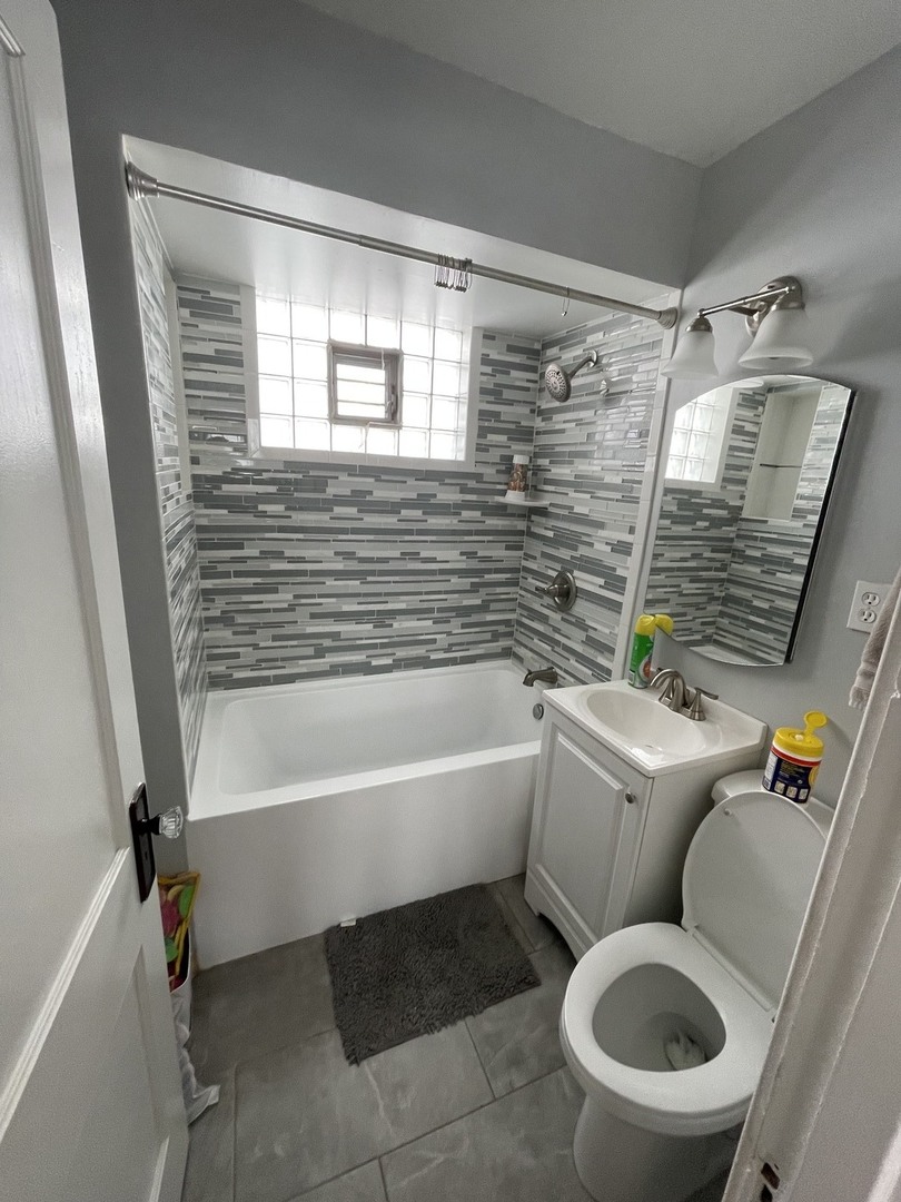 5631 N Parkside Avenue Property Photo 8