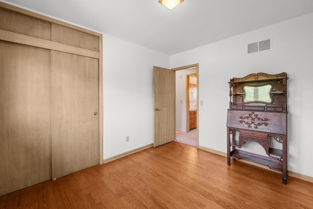4334 N Hancock Avenue Property Photo 17