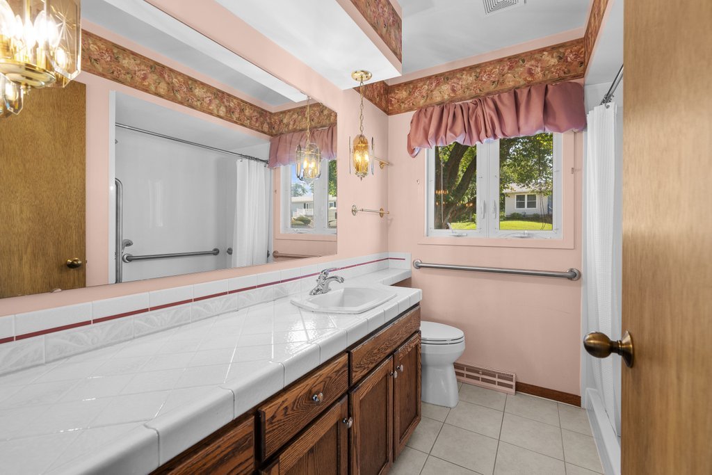 4334 N Hancock Avenue Property Photo 23