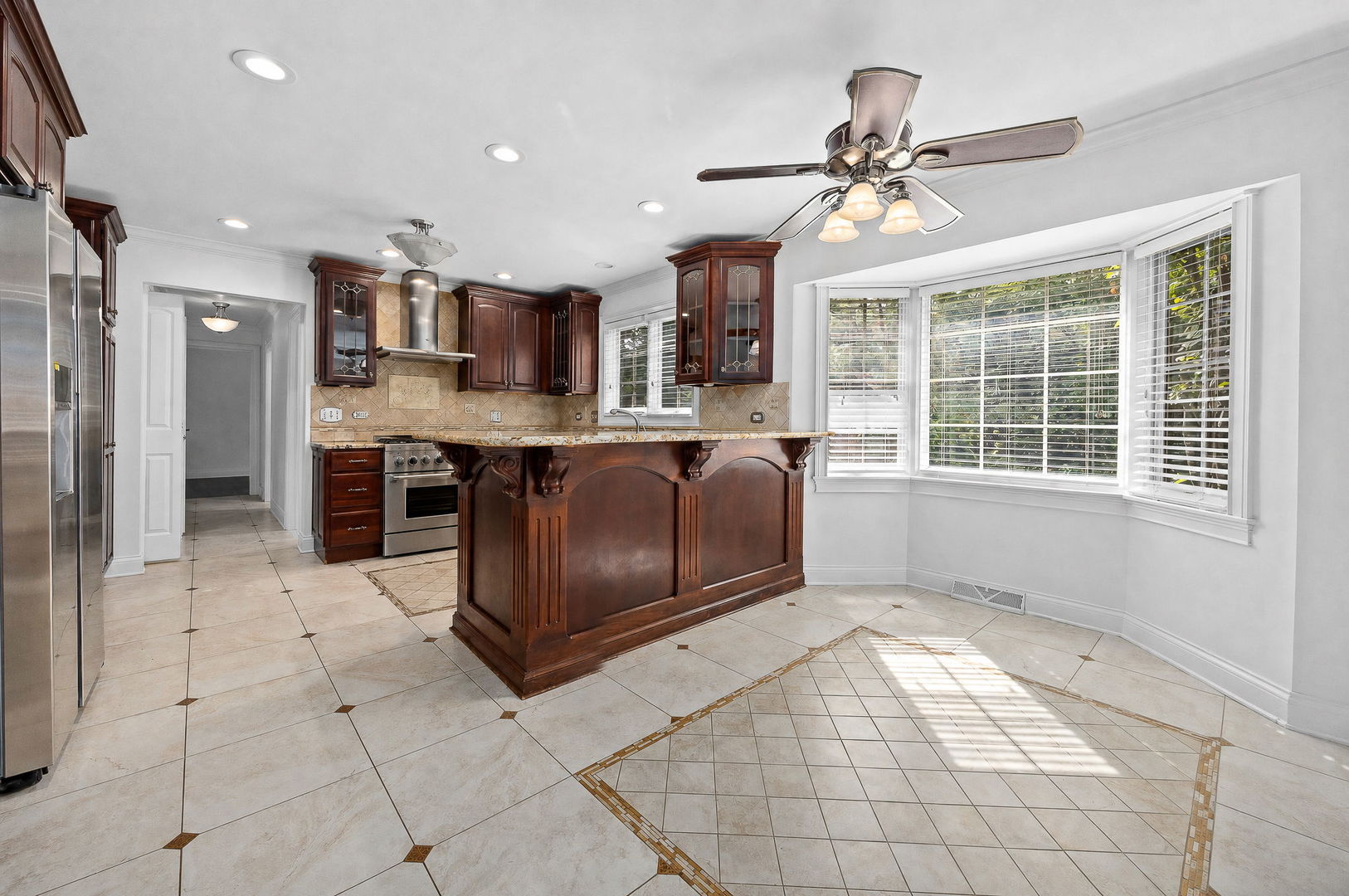 6342 Martin Drive Property Photo 7