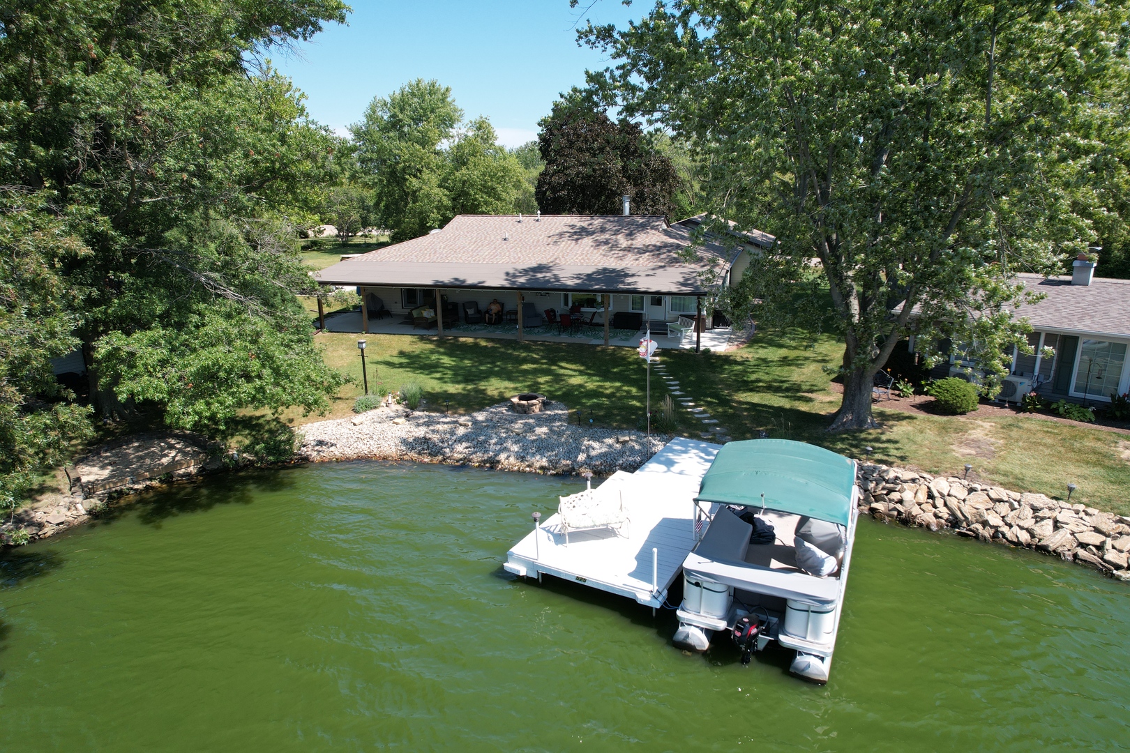 525 Sunrise Drive Property Photo 3