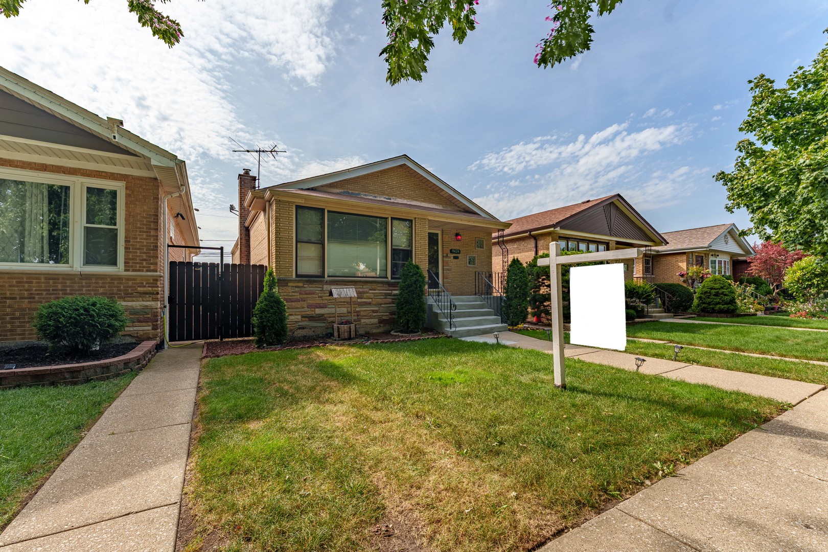 8624 S Kostner Avenue Property Photo 1