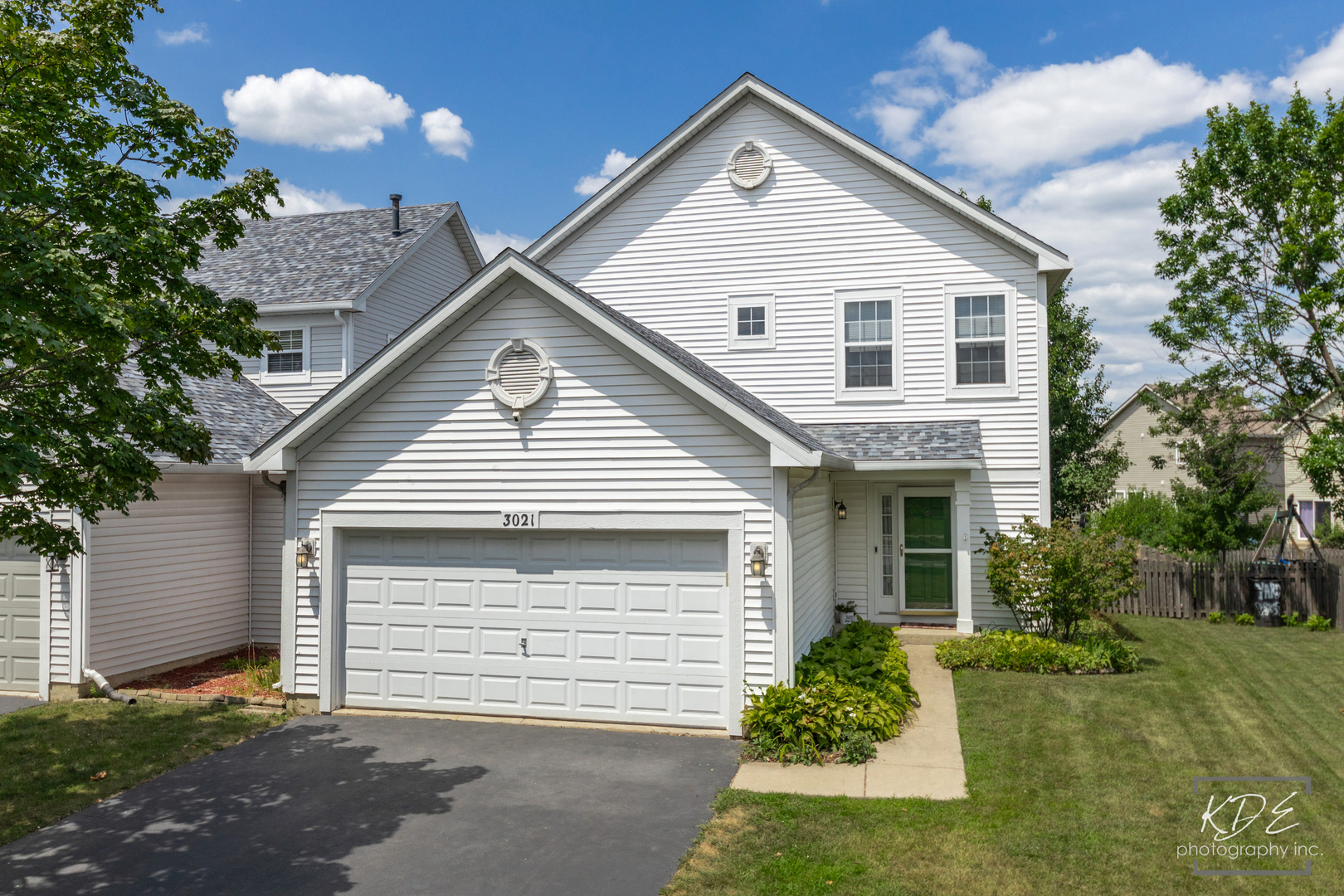 3021 Roxbury Court Property Photo 2
