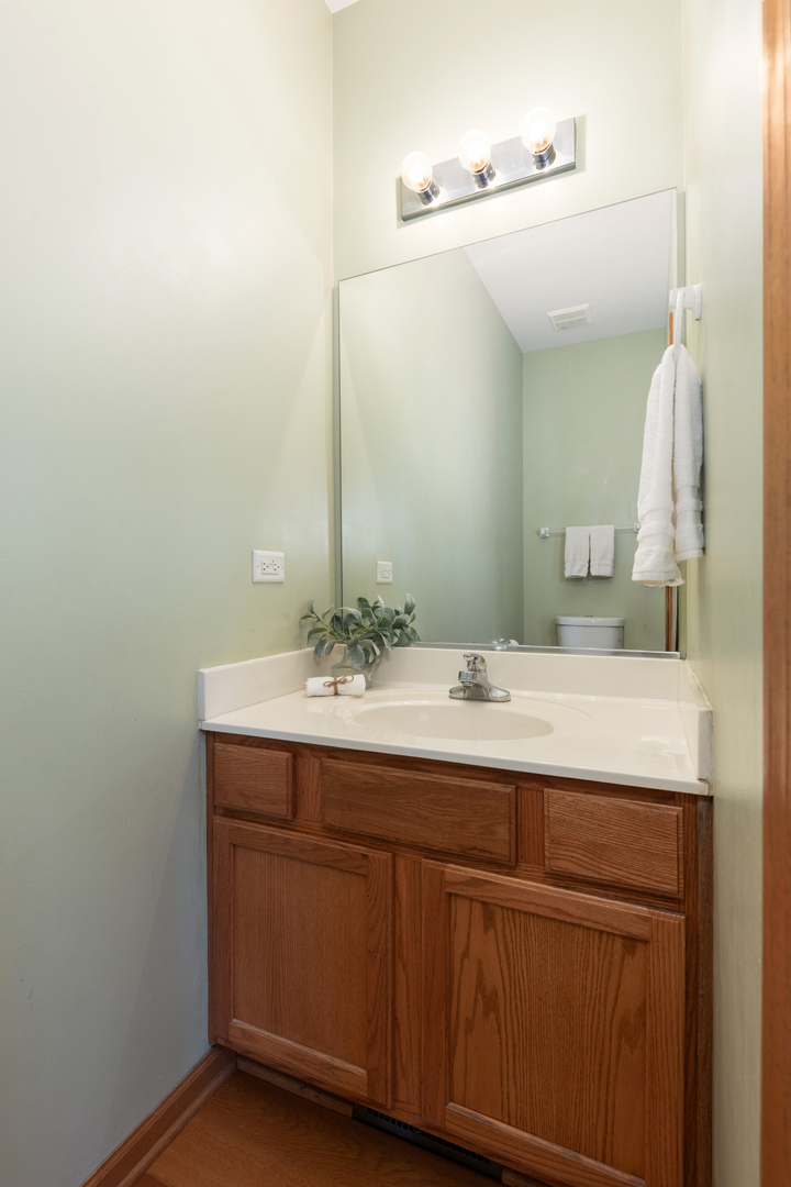 3021 Roxbury Court Property Photo 6