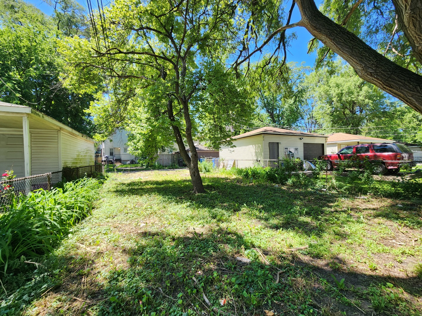 12030 S Wentworth Avenue Property Photo 4