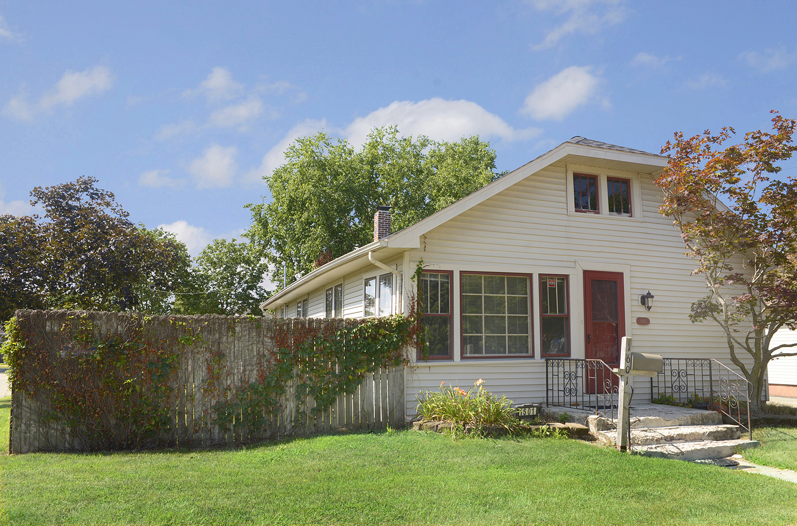 1601 W Main Street Property Photo 1