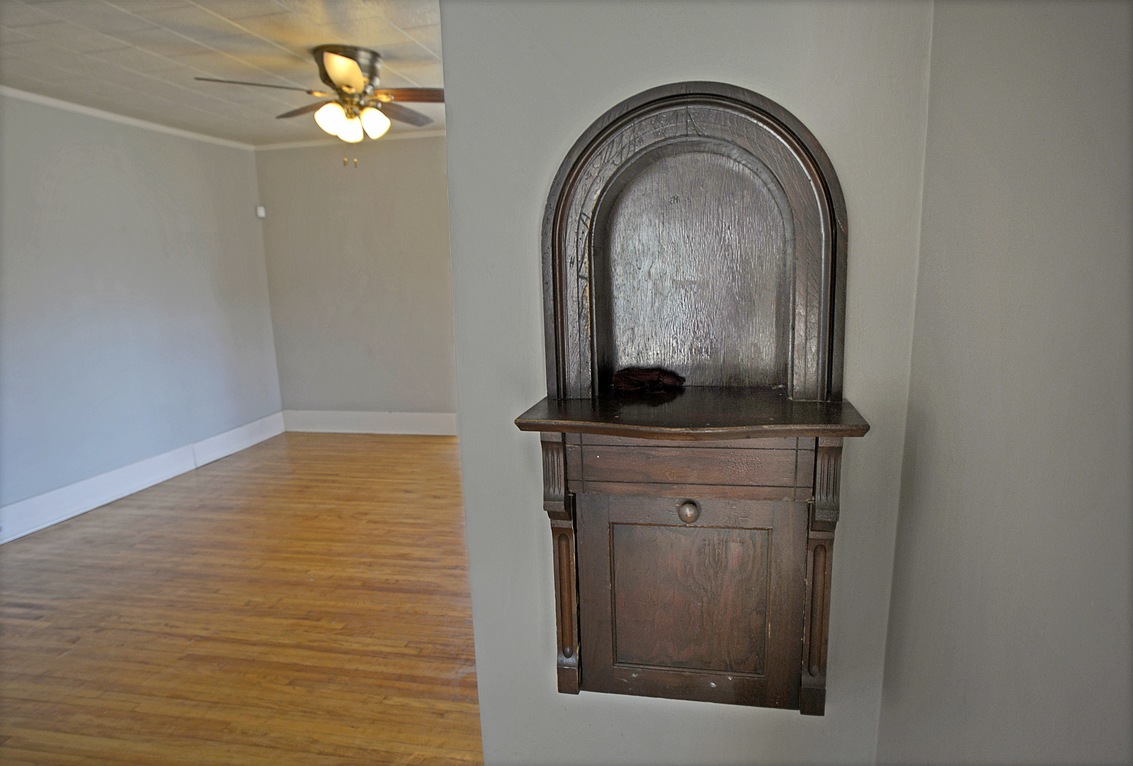 1601 W Main Street Property Photo 5
