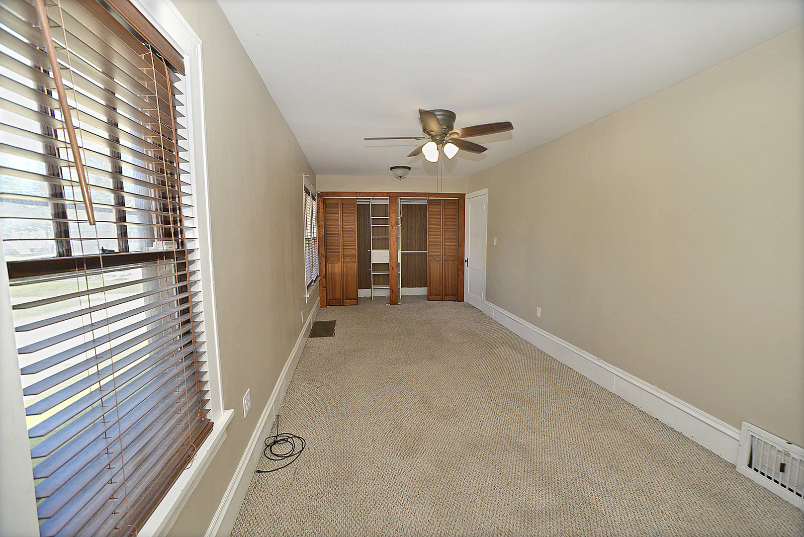 1601 W Main Street Property Photo 8