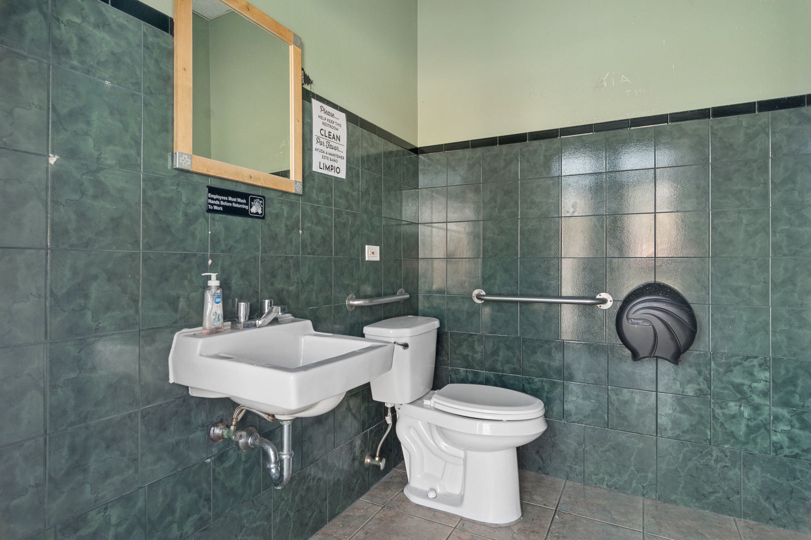6043 W Addison Avenue 1 Property Photo 10