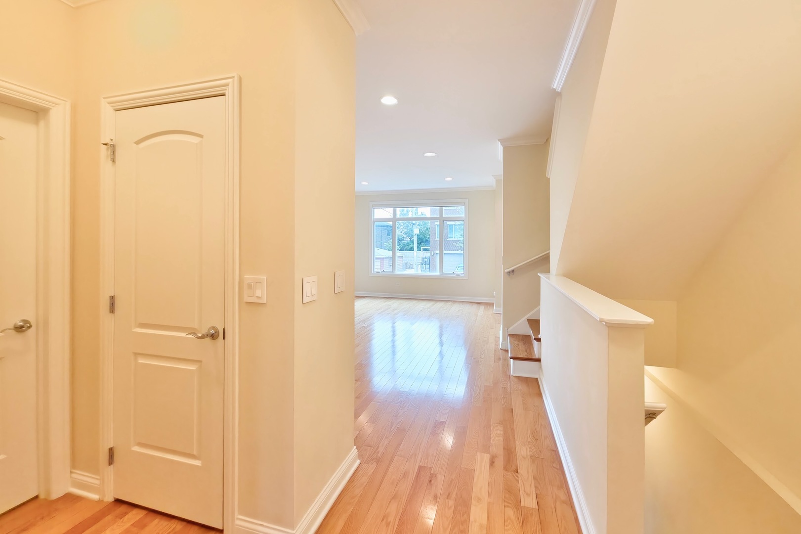 2810 S Grove Street Property Photo 6