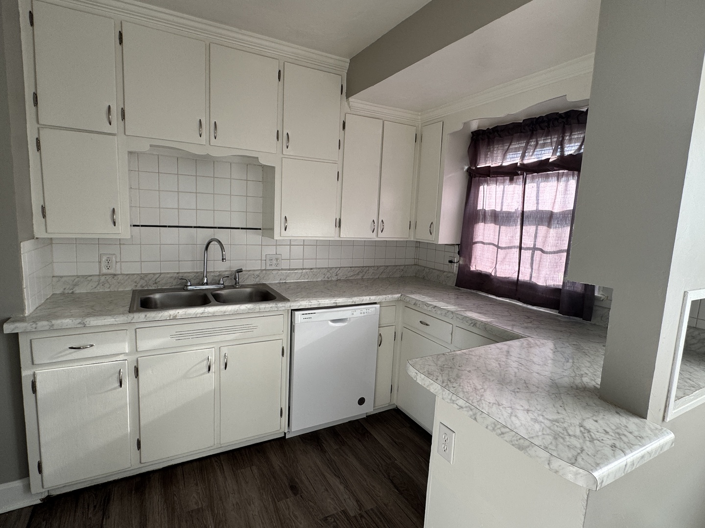 2609 Pacific Street Property Photo 5