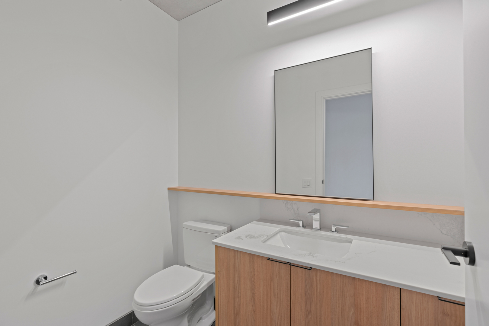 234 W Polk Street 3702 Property Photo 10