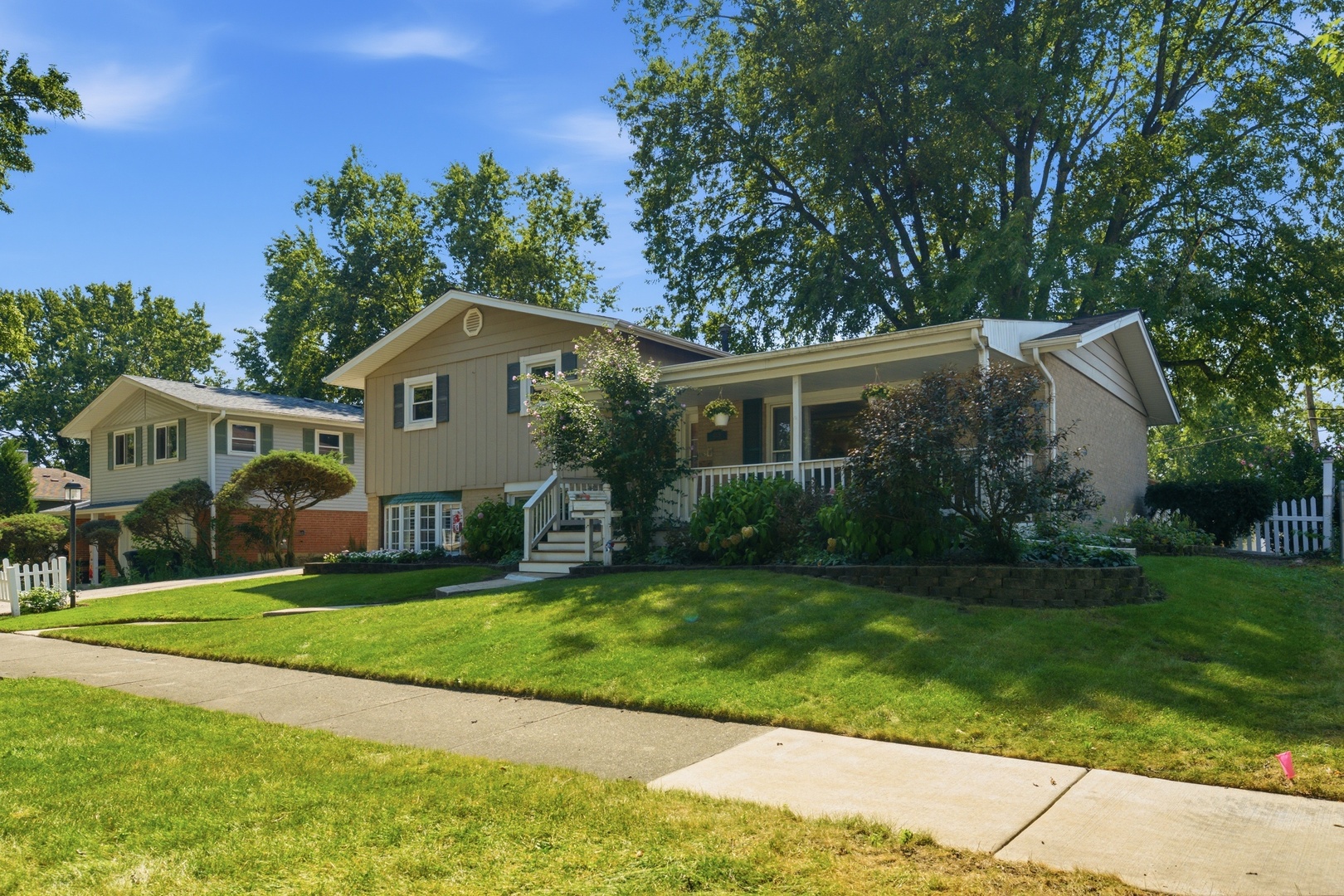 15124 Hillside Avenue Property Photo 4