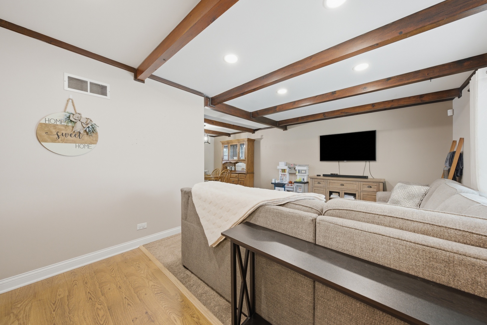 15124 Hillside Avenue Property Photo 12