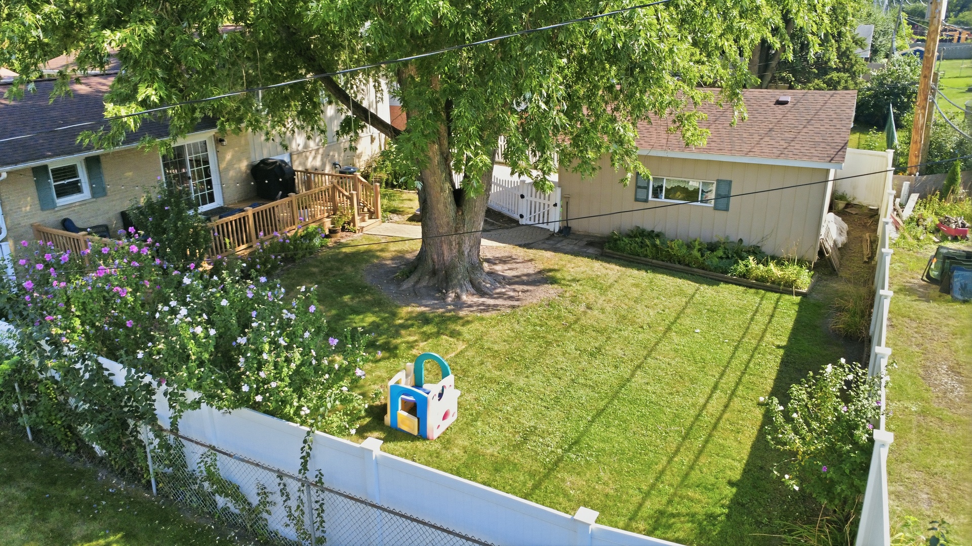 15124 Hillside Avenue Property Photo 40