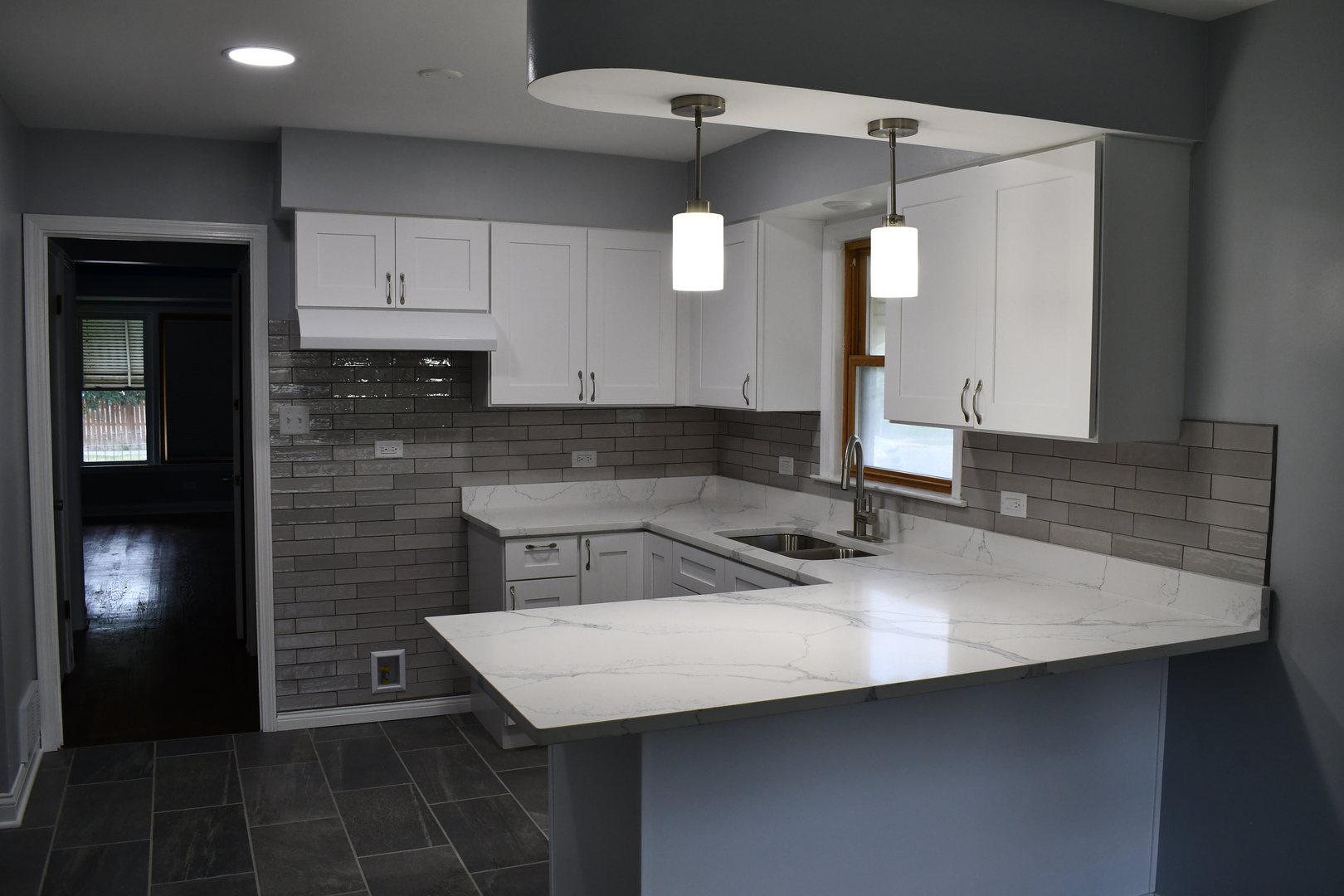 1935 W 71st Street Property Photo 5