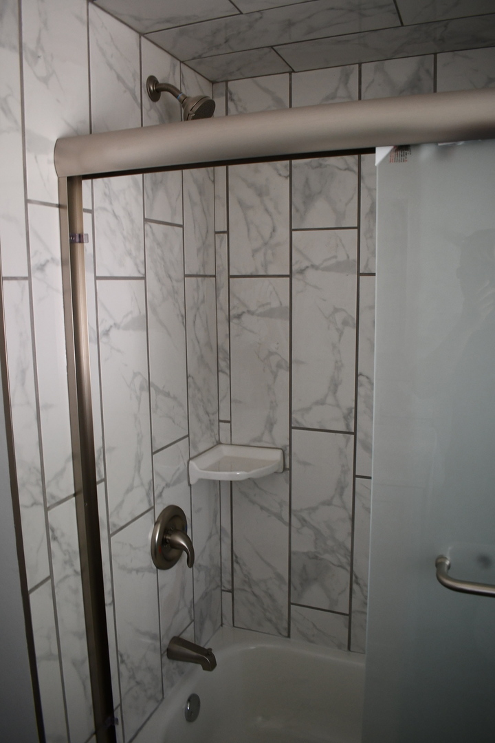 1935 W 71st Street Property Photo 10