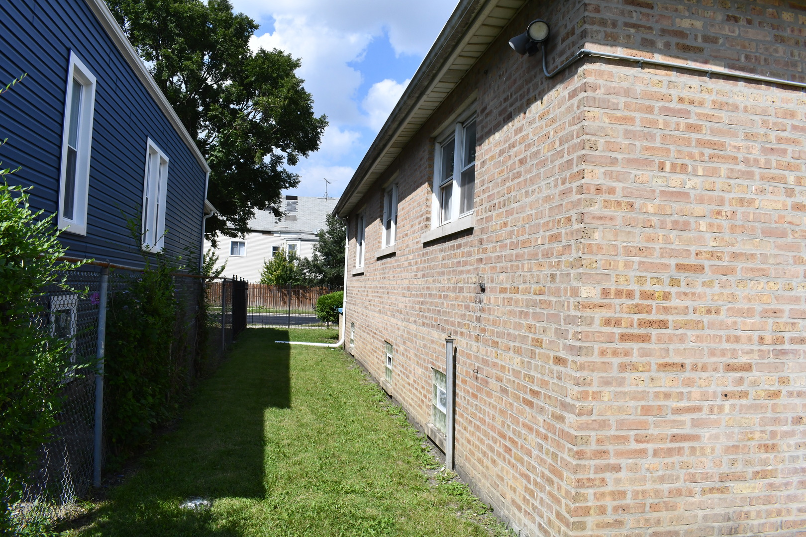 1935 W 71st Street Property Photo 21