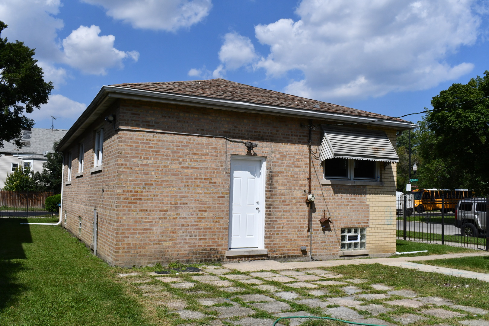 1935 W 71st Street Property Photo 22